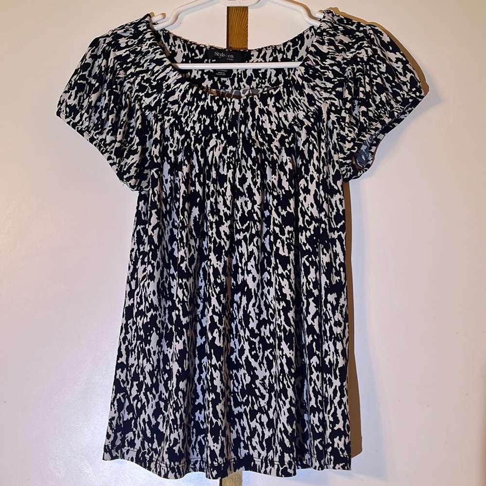 Style & Co Women’s Blouse, Size S, Very Cute!! Excellent Condition!!